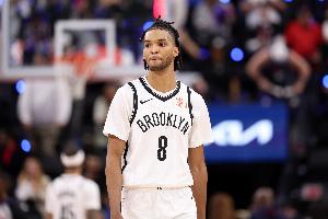 扎伊尔-威廉姆斯谈防守波津：这很难啊 他真的太高了