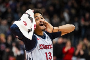 🤣播客制作人提议举办“NBA寄后赛” 让4支垫底球队争夺状元签