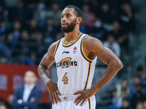 难阻失利！弗格24分钟13中7拿到全队最高20分外加3助3断