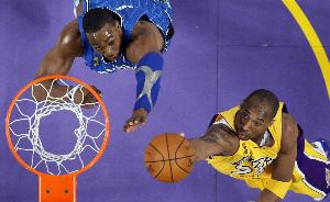 霍华德：字母就该留在雄鹿 去了别人的地盘就身不由己了 亲身体会