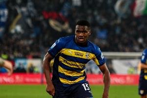 闪电战，罗体：那不勒斯总监与帕尔马高层会面，谈论博尼转会事宜