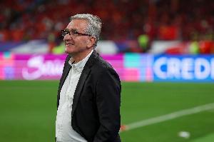 红星新闻：无需再苛责伊万，他手里实在没有多少像样的牌能打