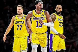 美媒交易猜想：湖人出里夫斯+克内克特+克莱伯+2031年首轮得到JJJ