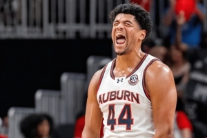 选秀专家：奥本大学中锋迪伦-考德威尔 已同意与国王签下双向合同