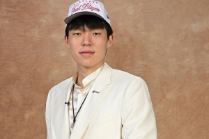 湖人次轮秀阿杜社媒与杨瀚森互动 两人同为富保罗公司签约选手