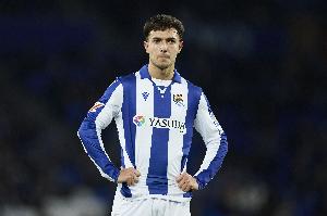 记者：祖比门迪在今日已经抵达伦敦，准备和阿森纳完成签约