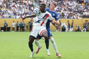 咋回事？门德斯本赛季防遍萨拉赫、萨卡、亚马尔..却被切尔西爆破