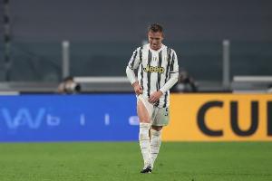 记者：阿图尔已抵达巴西，准备租借加盟格雷米奥