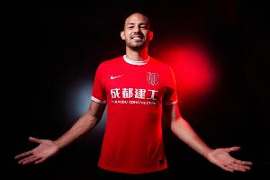 今晚蓉城vs海港，费利佩和莱昂纳多均迎来个人中超100场