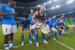 我们并肩为鹏城👊 今晚命运掌握在我们自己手中💙