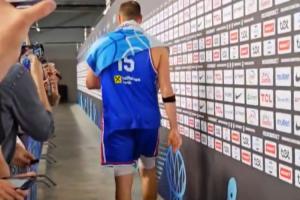 赢球通道！约基奇赛后未与任何媒体交谈 点头示意径直离开