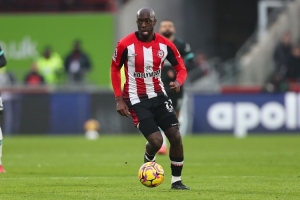 记者：纽卡引进维萨可能性比拉尔森更大，正与布伦特福德谈转会费