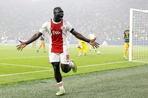 荷媒：桑德兰想压哨签布罗比，已联系阿贾克斯递交首份报价