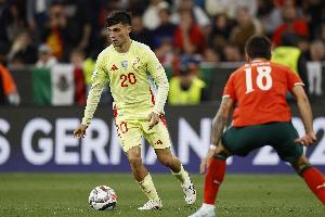 佩德里：VAR不能时有时无应认真改进 在国家队我被要求踢前腰