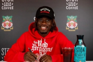 官方：曼城24岁右后卫卡博雷租借加盟英冠雷克瑟姆