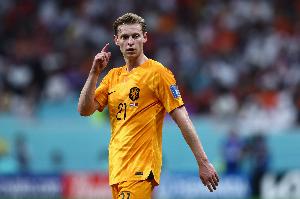 德容：如果上半场能打进第2球，我认为波兰队就不会反扑了