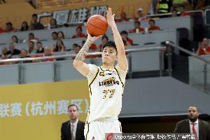 张镇麟谈生涯首次转会：开始不太适应 还好上海有很多熟悉的朋友