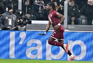 罗马诺：波尔图即将签下前都灵边锋卡拉莫，球员正接受体检