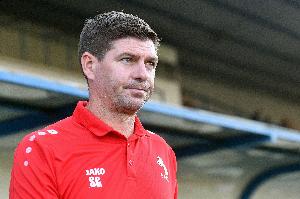 罗布森：杰拉德在沙特的经历不错，我认为执教雷克瑟姆会吸引他