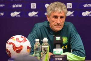 塞蒂恩：去年我们差海港23分而今年只有3分，我们做的还不错