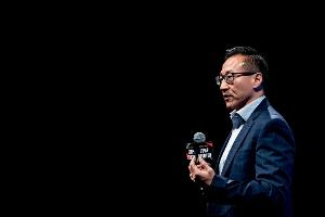 美记：蔡崇信称希望明年拿个好签 所以你大概可以猜到球队的策略