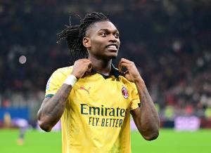 托尼：莱奥踢中锋的表现我不太喜欢，他回到自己位置后接管了比赛